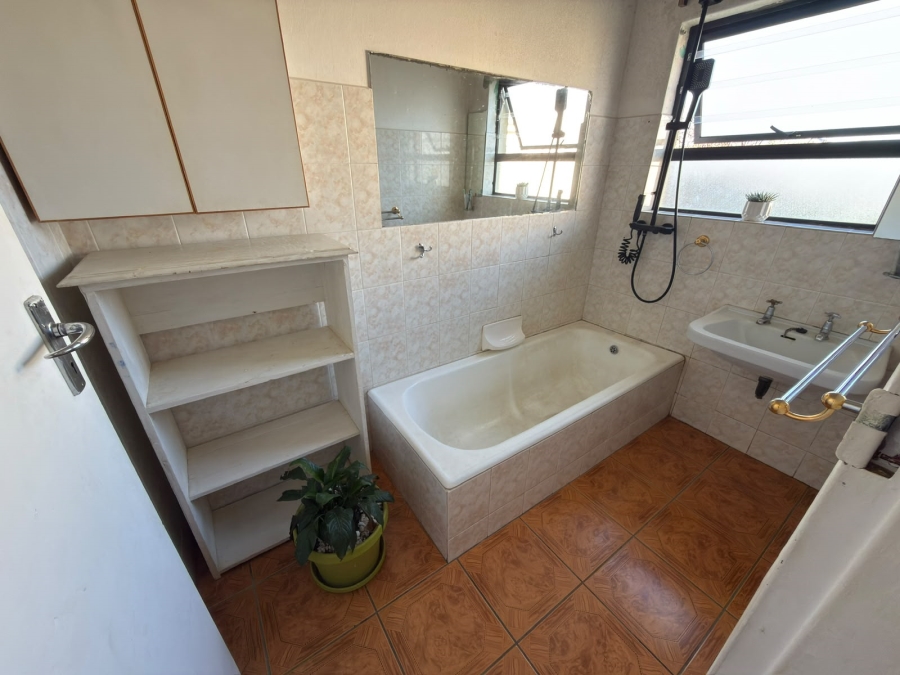 To Let 3 Bedroom Property for Rent in Esselenpark Western Cape